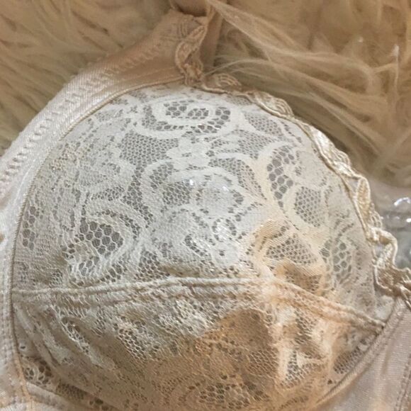 Laura Colombian Lingerie Wireless Bra 34B Beige High Coverage Lace Sheer Comfy - Picture 3 of 5